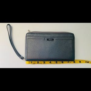 TUMI WRISTLET